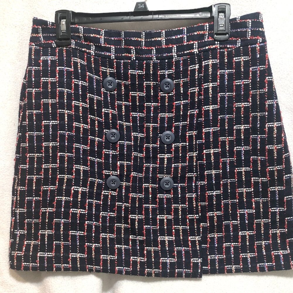 Ann Taylor Loft Blue/Red/White tweed skirt with button accents, EUC Size 8